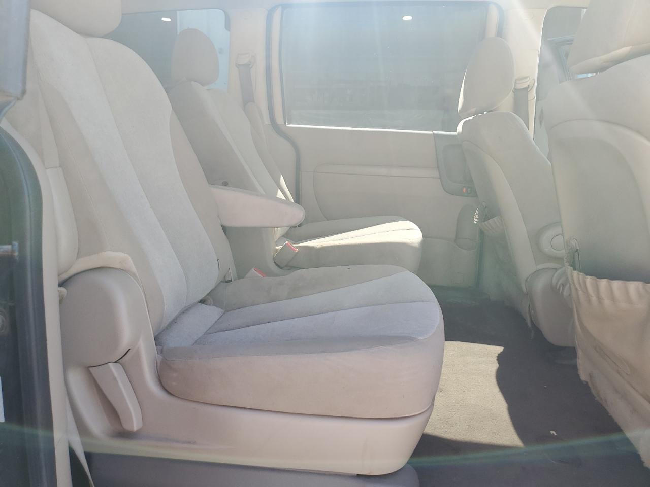 2011 Kia Sedona Lx VIN: KNDMG4C76B6413764 Lot: 62660205