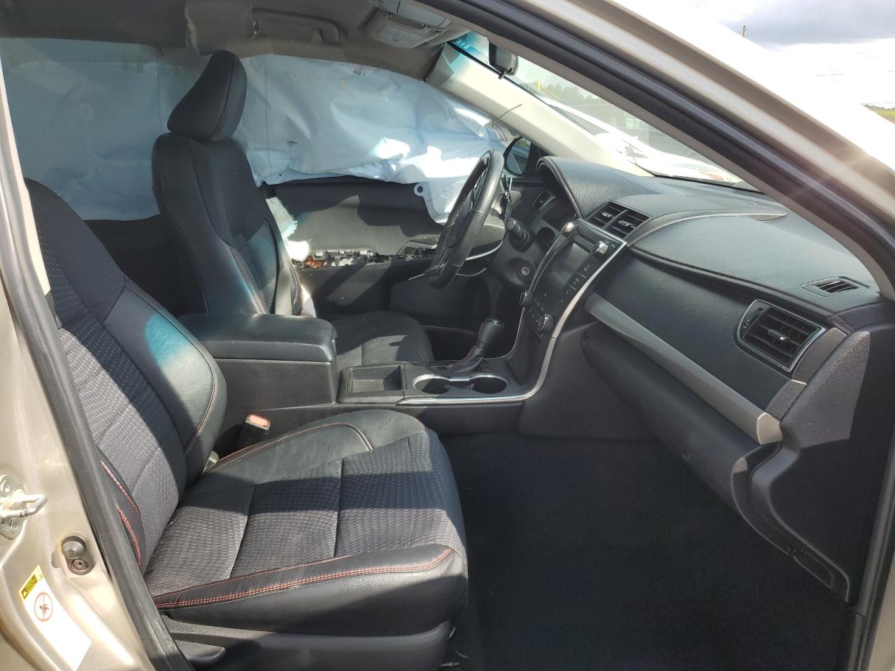 2015 Toyota Camry Le VIN: 4T1BF1FK5FU056826 Lot: 63008915