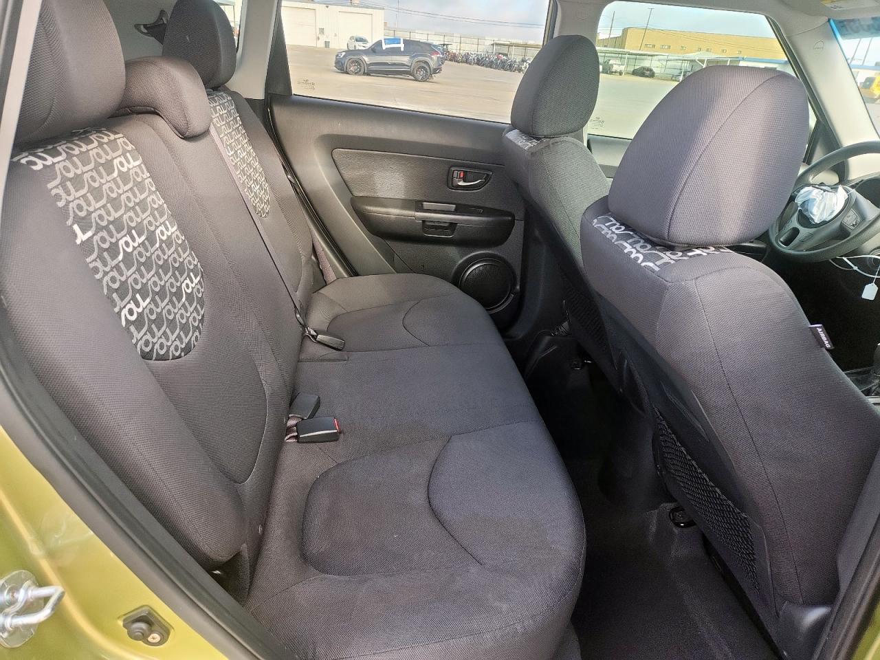 2011 Kia Soul + VIN: KNDJT2A20B7212317 Lot: 62645555