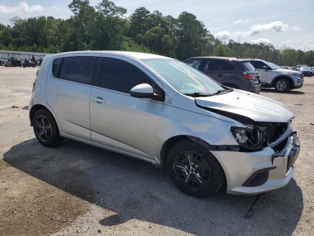  CHEVROLET SONIC 2018 Srebrny