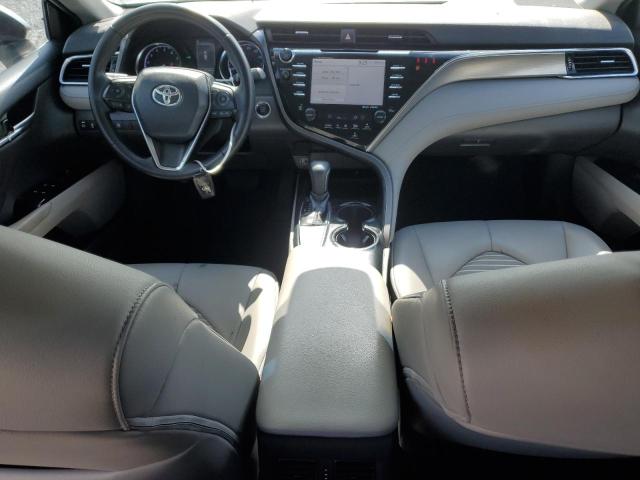  TOYOTA CAMRY 2018 Srebrny