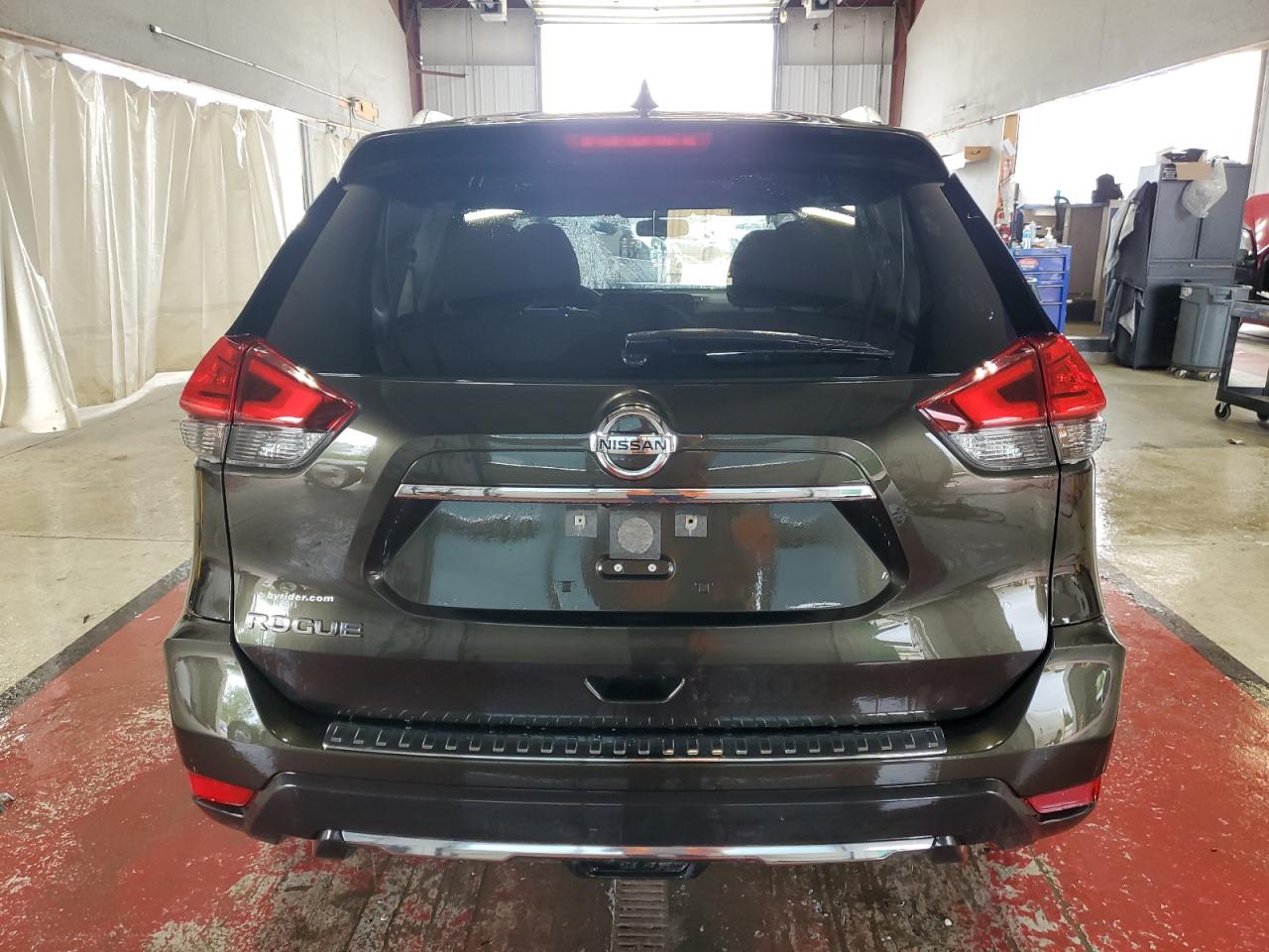 2017 Nissan Rogue S VIN: JN8AT2MT3HW152993 Lot: 61046435