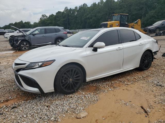  TOYOTA CAMRY 2021 Biały