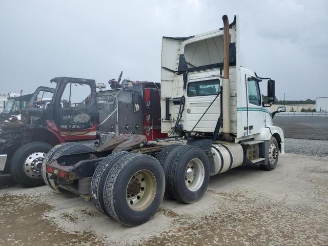 2014 VOLVO VN VNL  