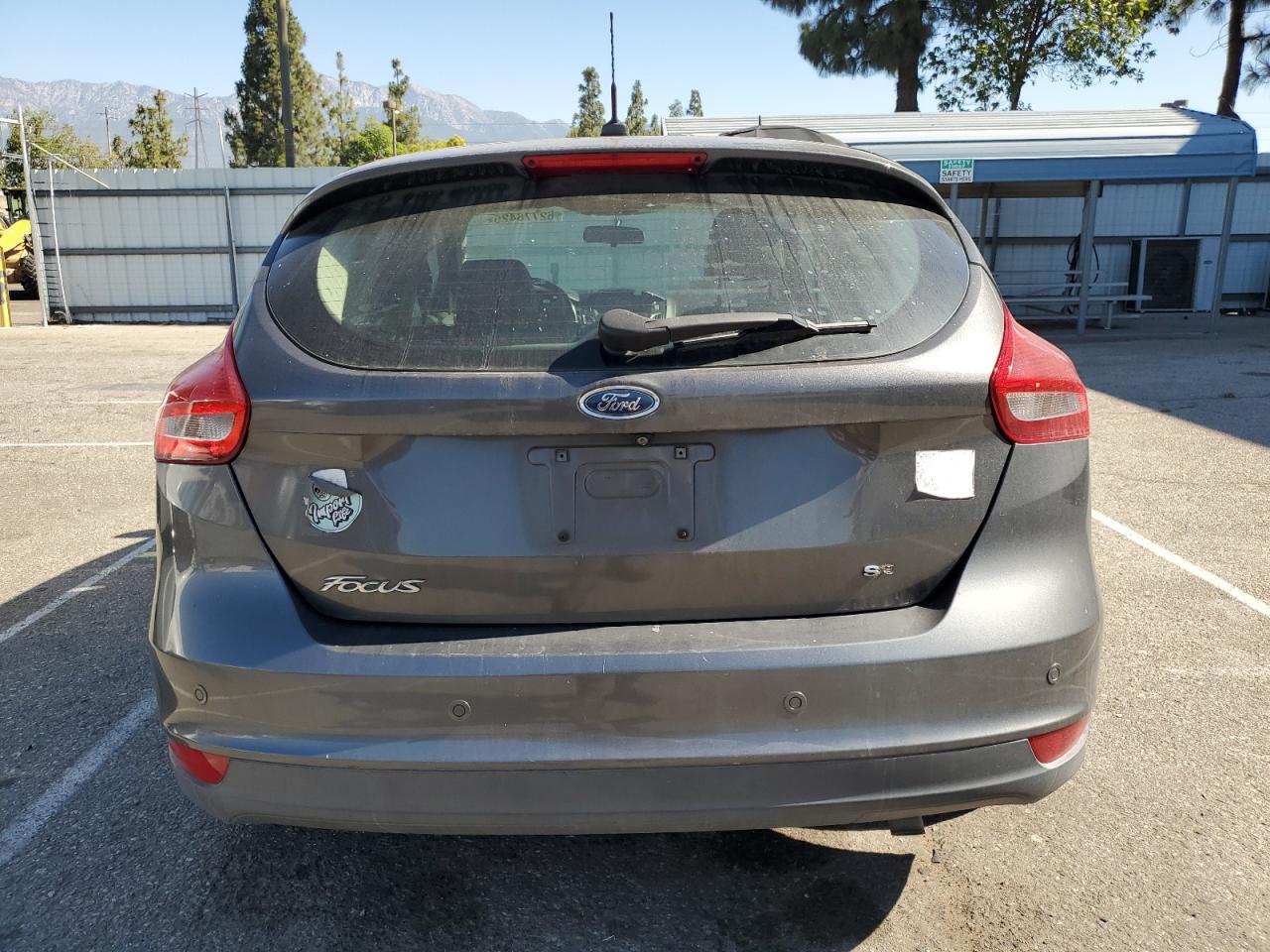 2015 Ford Focus Se VIN: 1FADP3K2XFL375176 Lot: 62776425