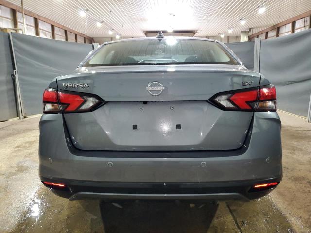  NISSAN VERSA 2024 Szary