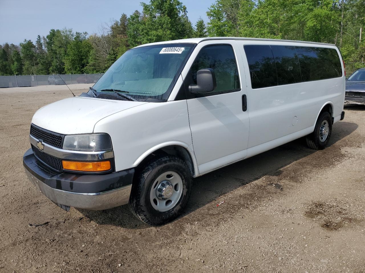 2011 Chevrolet Express G3500 Lt продається в Cookstown, ON - Top/Roof