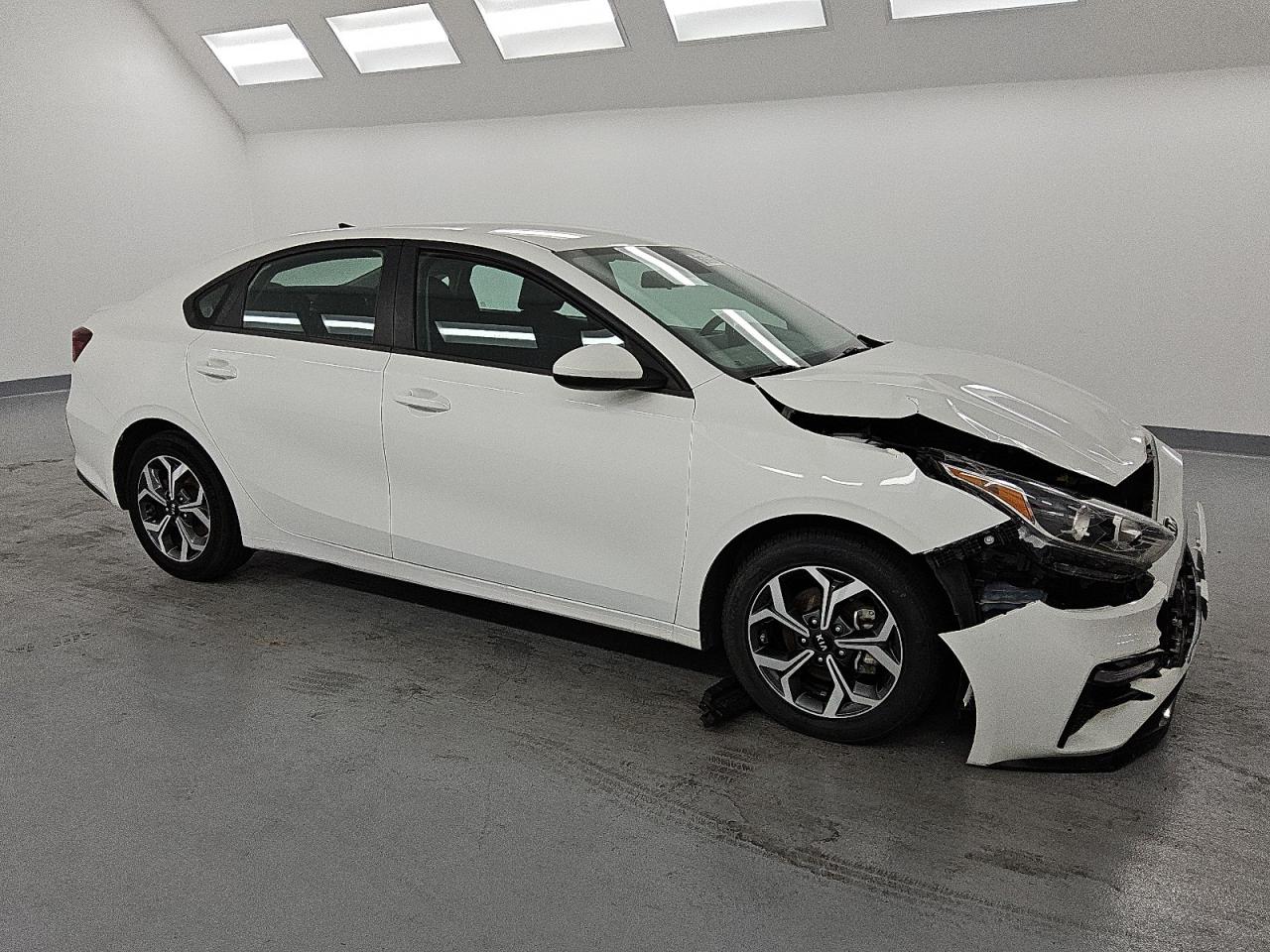 KIA FORTE 2021 VIN 3KPF24AD9ME365545 фото 4