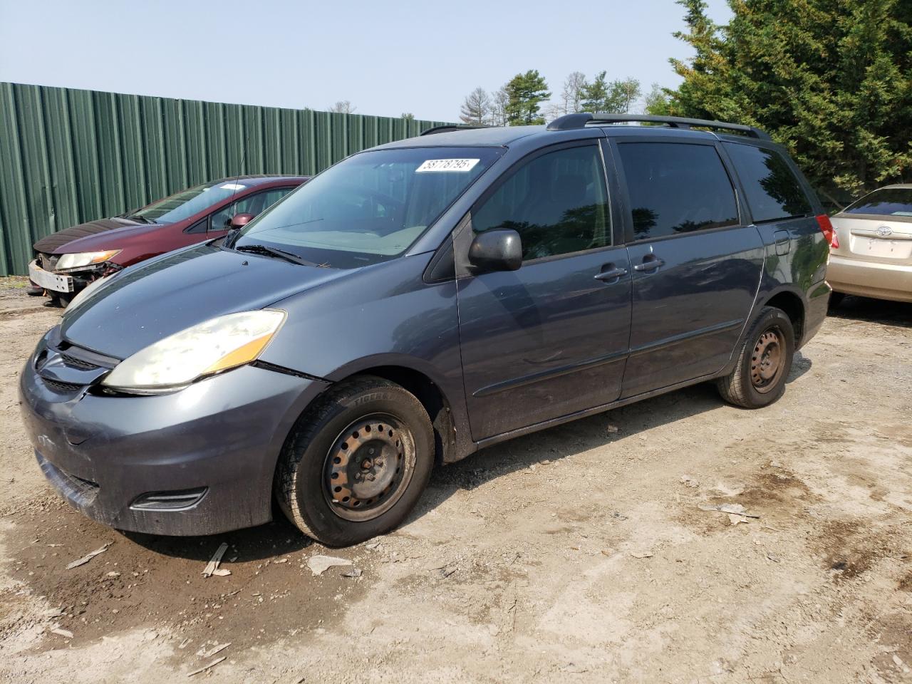 2007 Toyota Sienna Ce for Sale in Finksburg, MD - Front End
