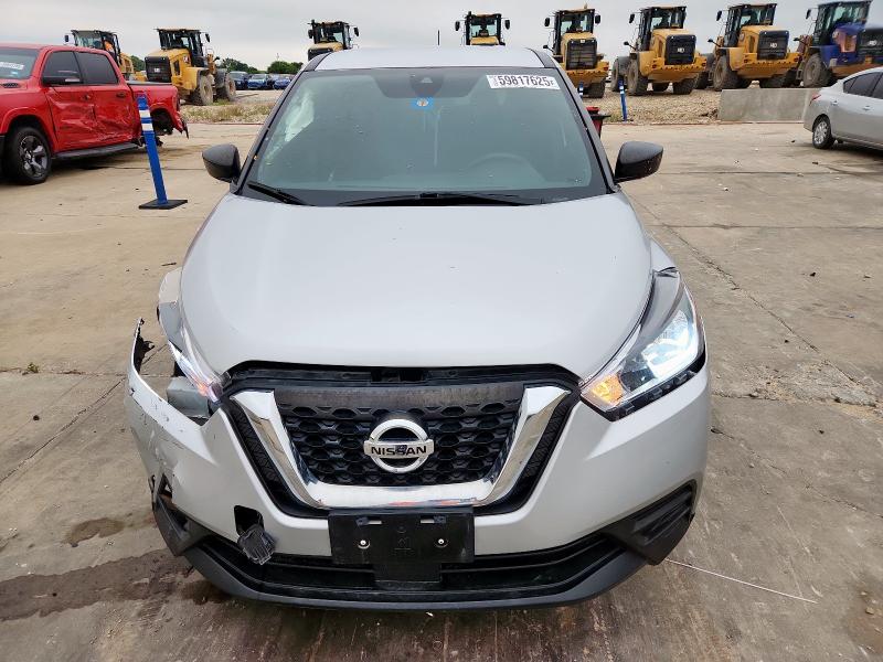  NISSAN KICKS 2020 Silver