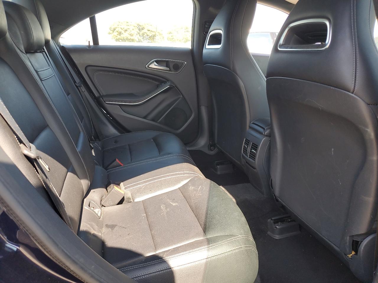 MERCEDES-BENZ CLA-CLASS 2019 VIN WDDSJ4EB0KN725939 фото 10