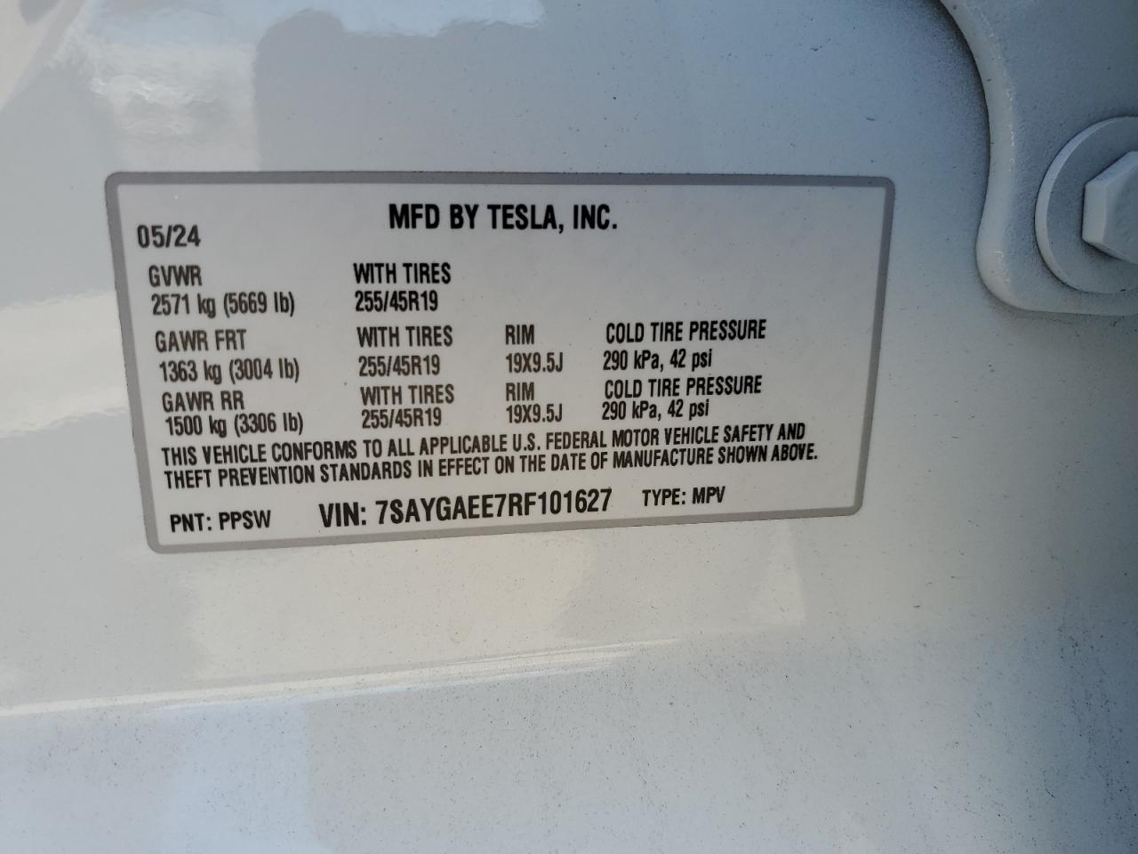 2024 Tesla Model Y VIN: 7SAYGAEE7RF101627 Lot: 62929215