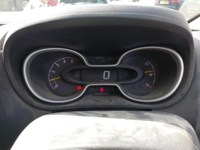 2015 VAUXHALL VIVARO 270