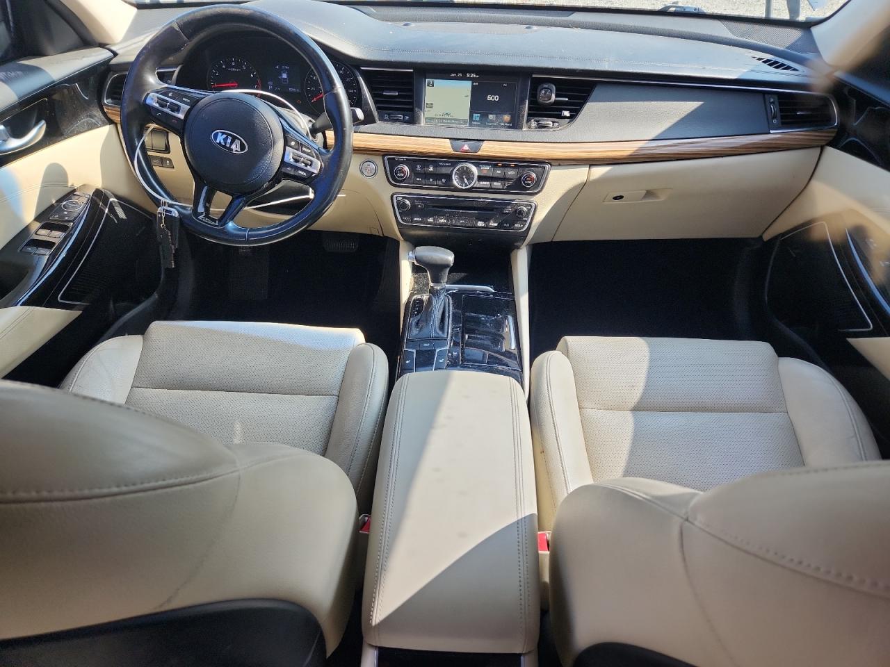 2017 Kia Cadenza Premium VIN: KNALC4J12H5080979 Lot: 60990875