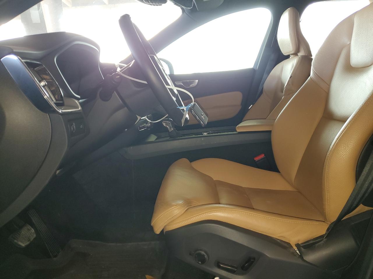2019 Volvo Xc60 T5 Momentum VIN: LYV102DK3KB251872 Lot: 62732575