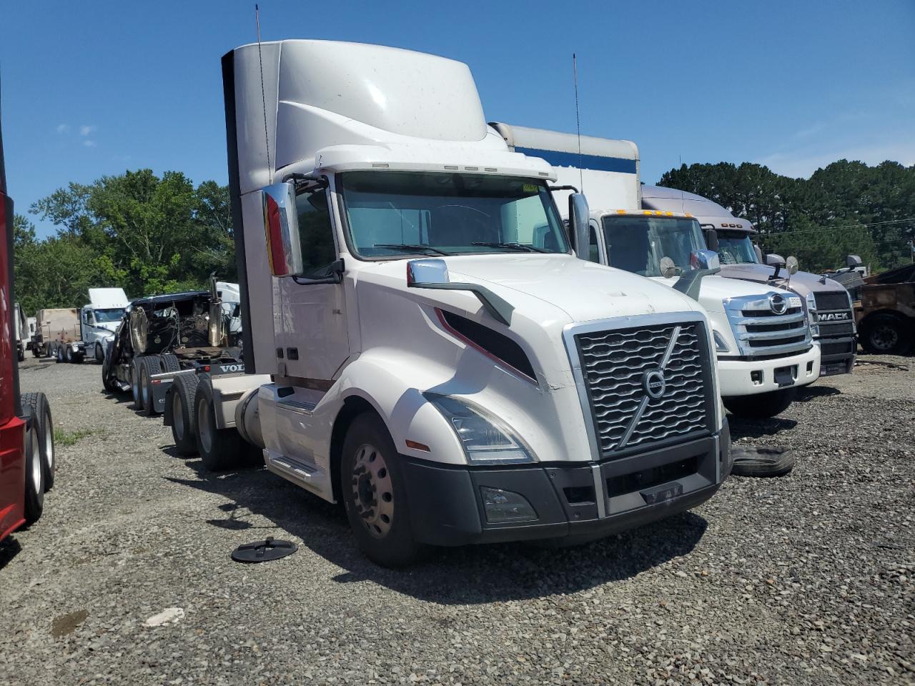 2020 Volvo Vn Vnl for Sale in Conway, AR - Minor Dent/Scratches