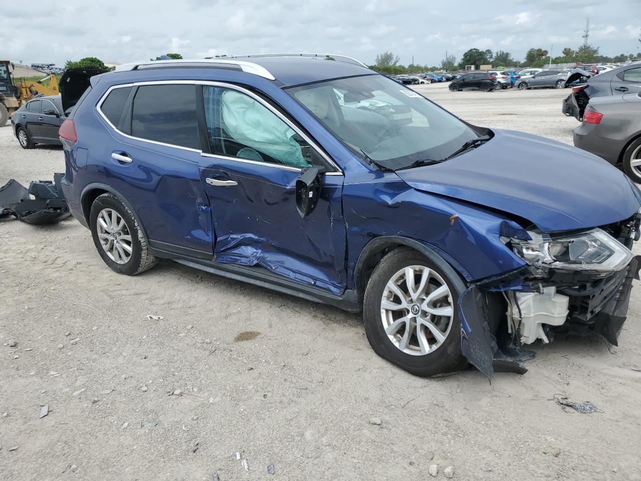 2020 Nissan Rogue S VIN: KNMAT2MT7LP501765 Lot: 62879475