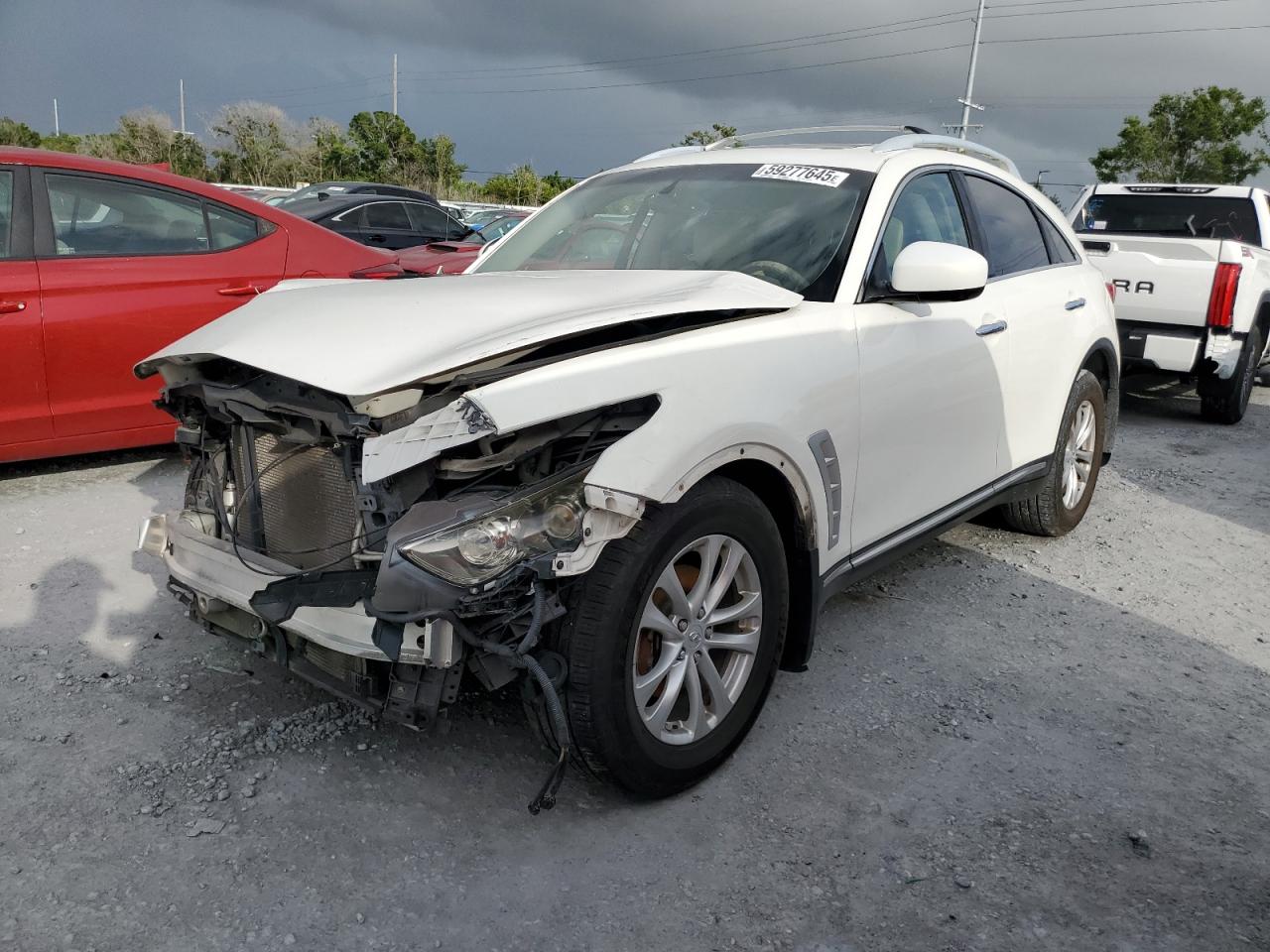 2010 Infiniti Fx35 للبيع في Riverview، FL - Front End