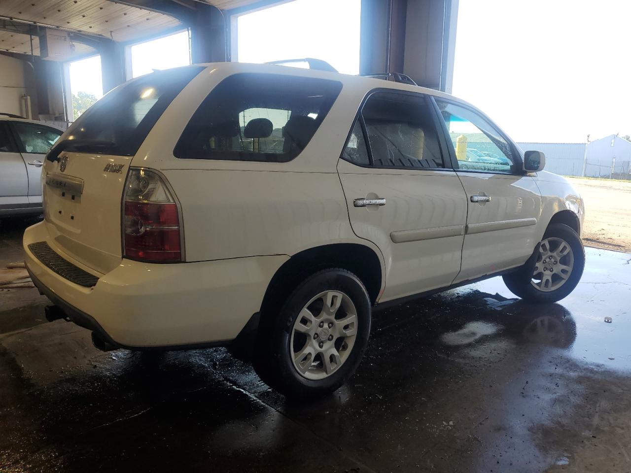 ACURA MDX 2005 VIN 2HNYD18665H526183 photo 3