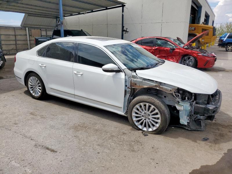  VOLKSWAGEN PASSAT 2017 Белы