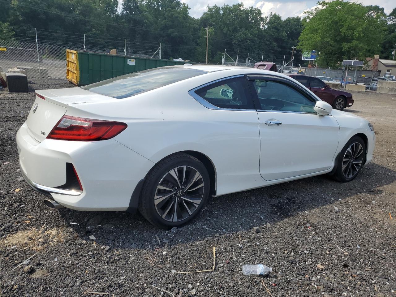 HONDA ACCORD 2016 VIN 1HGCT2B85GA004490 фото 3