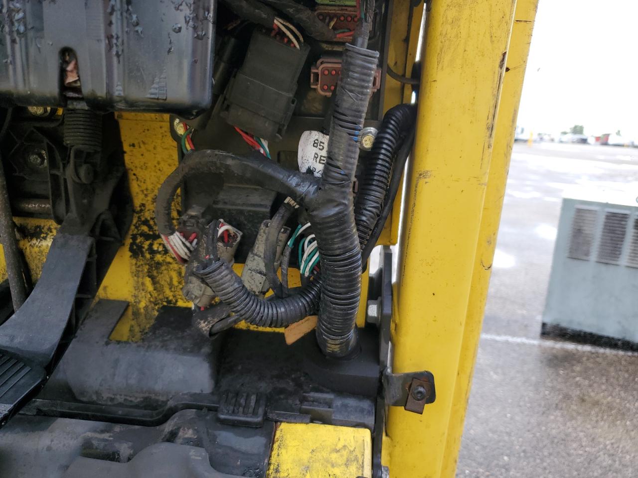 HYST FORKLIFT 2012 VIN F001V04352K фото 9