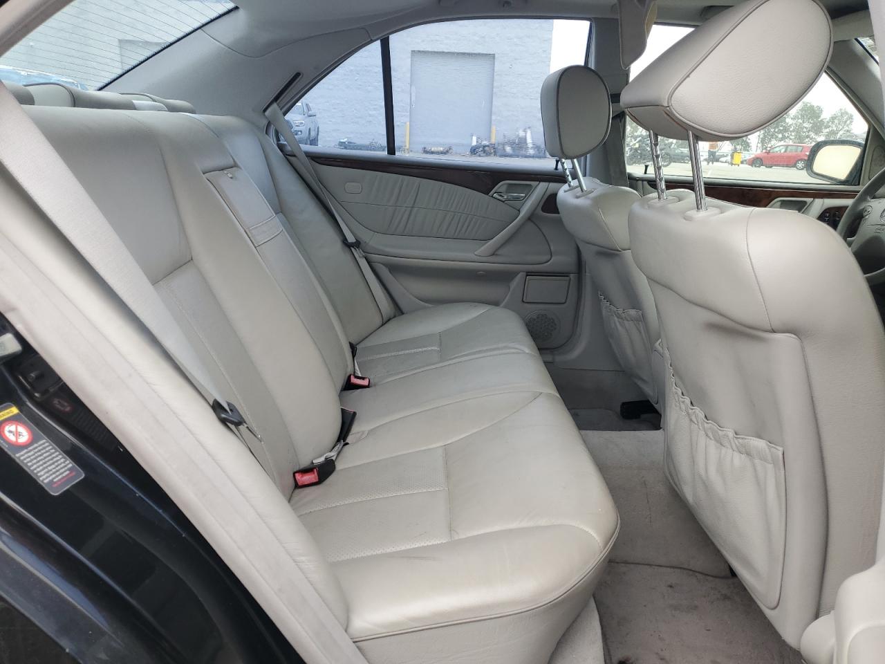 2000 Mercedes-Benz E 320 VIN: WDBJF65G9YA957873 Lot: 61720345