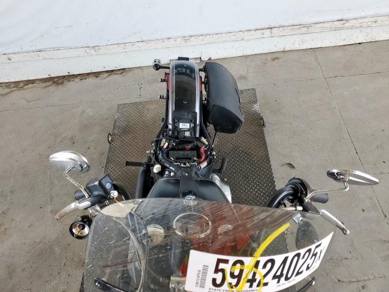  HARLEY-DAVIDSON FL 2015 Чорний