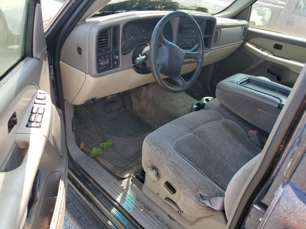 2002 Chevrolet Tahoe C1500 VIN: 1GNEC13V62R148217 Lot: 58536635