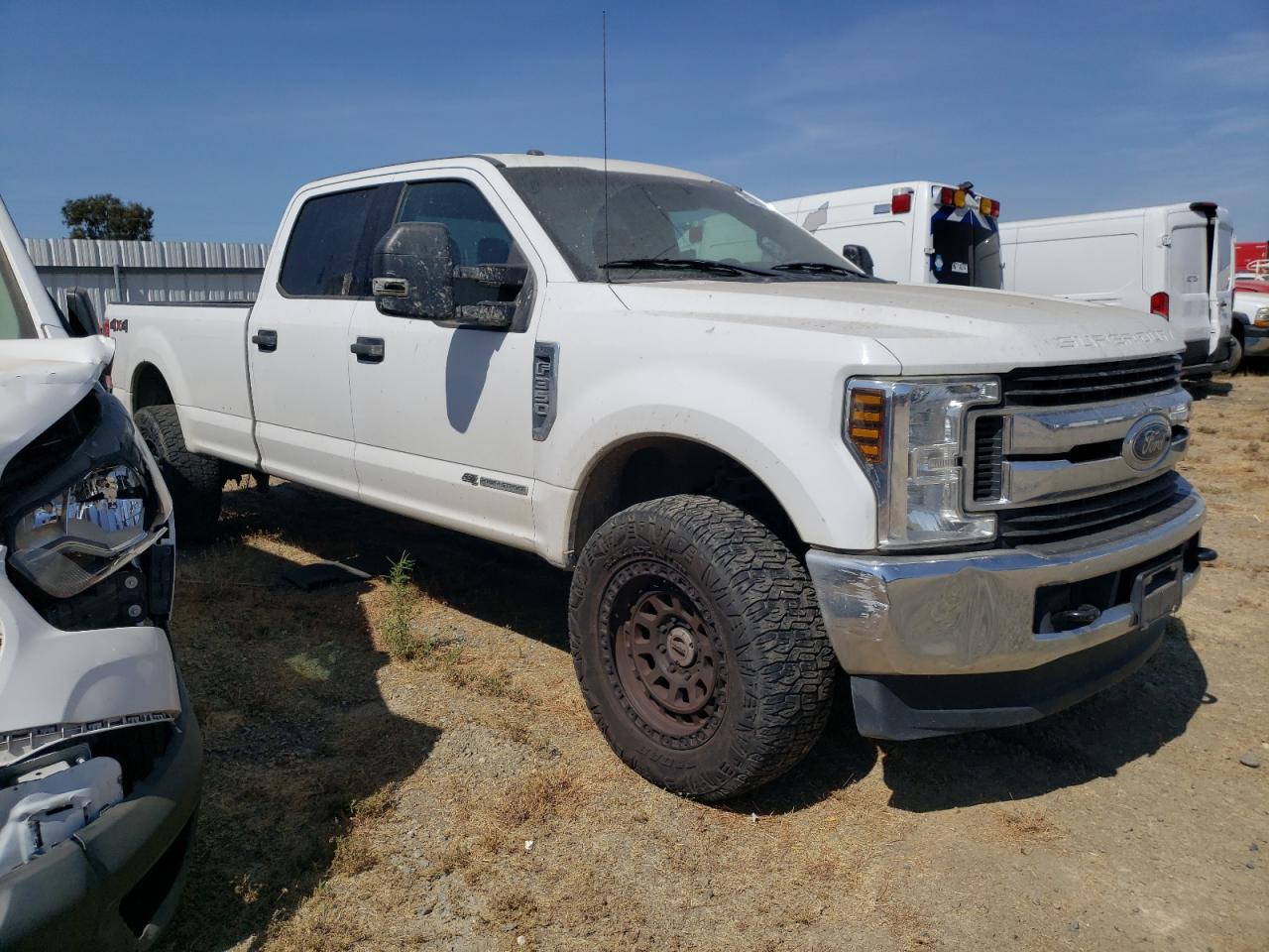 FORD F350 2018 VIN 1FT8W3BTXJEB12805 photo 4
