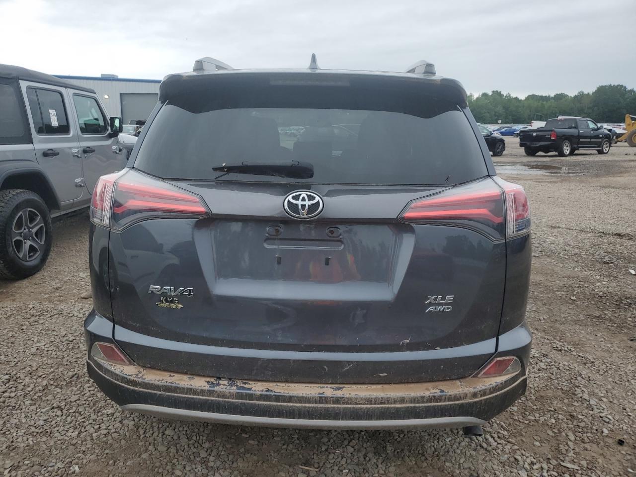 2017 Toyota Rav4 Xle VIN: JTMRFREV5HD211763 Lot: 62905225