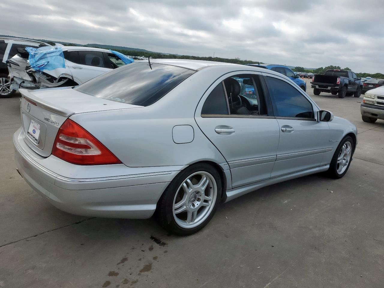 MERCEDES-BENZ C-CLASS 2003 VIN WDBRF65J83F367691 photo 3