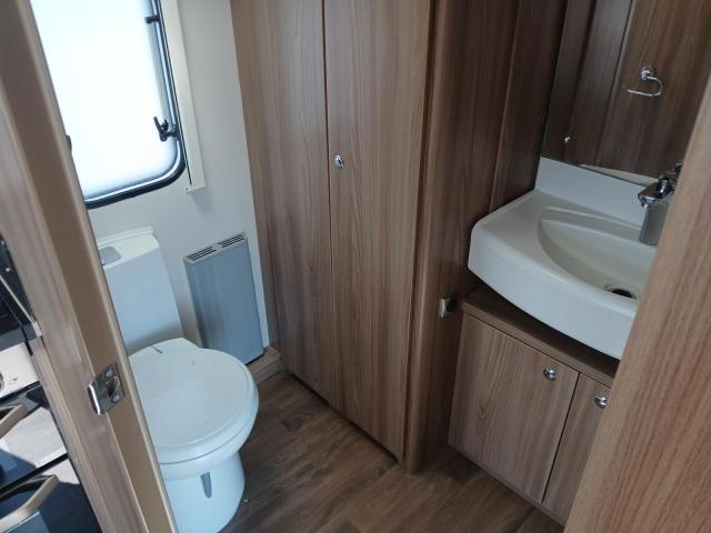 2000 SWIFT CHALLENGER