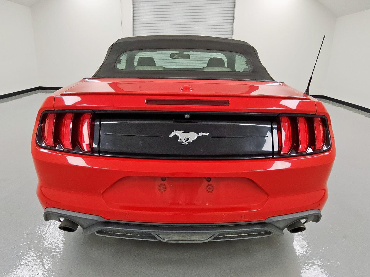 2018 Ford Mustang VIN: 1FATP8UH4J5138674 Lot: 60209075