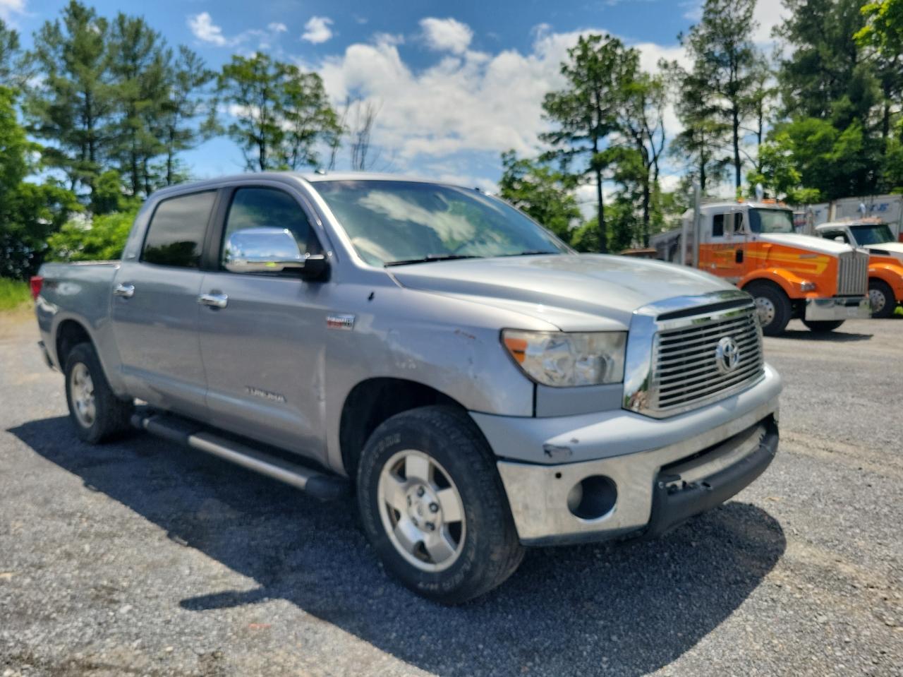 2010 Toyota Tundra Crewmax Sr5 იყიდება Finksburg-ში, MD - Minor Dent/Scratches