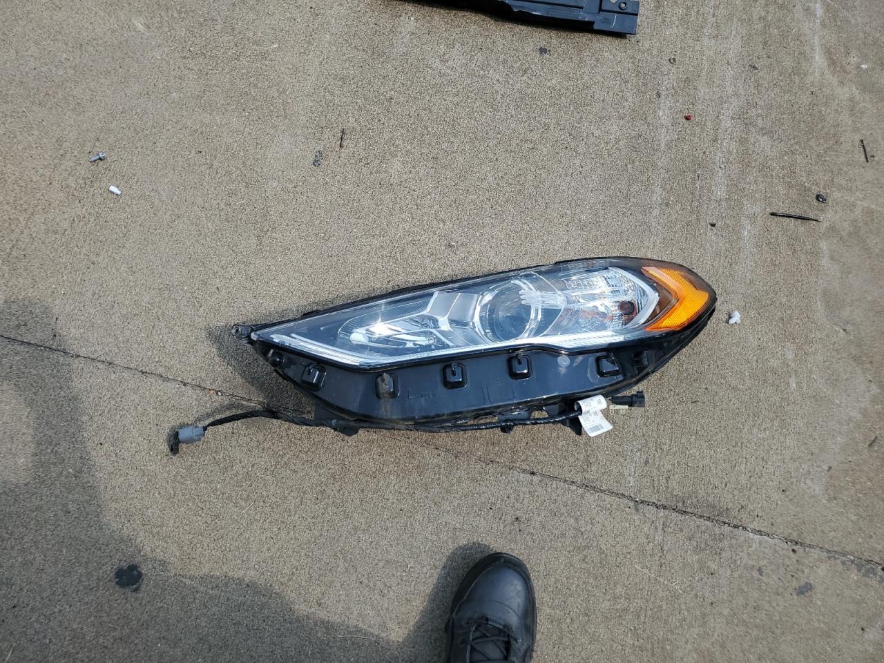 FORD FUSION 2018 VIN 3FA6P0G70JR146818 фото 12