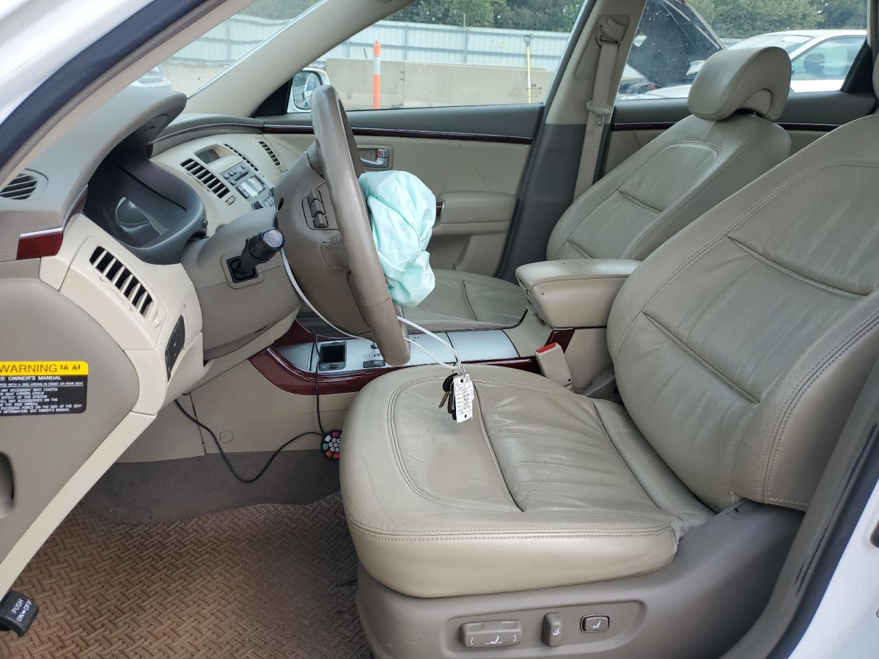 2008 Hyundai Azera Se VIN: KMHFC46F78A333821 Lot: 61246295
