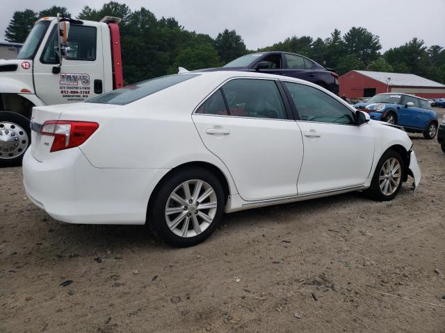 Sedans TOYOTA CAMRY 2012 White