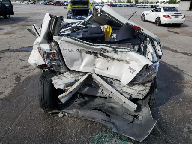  TOYOTA YARIS 2014 Biały