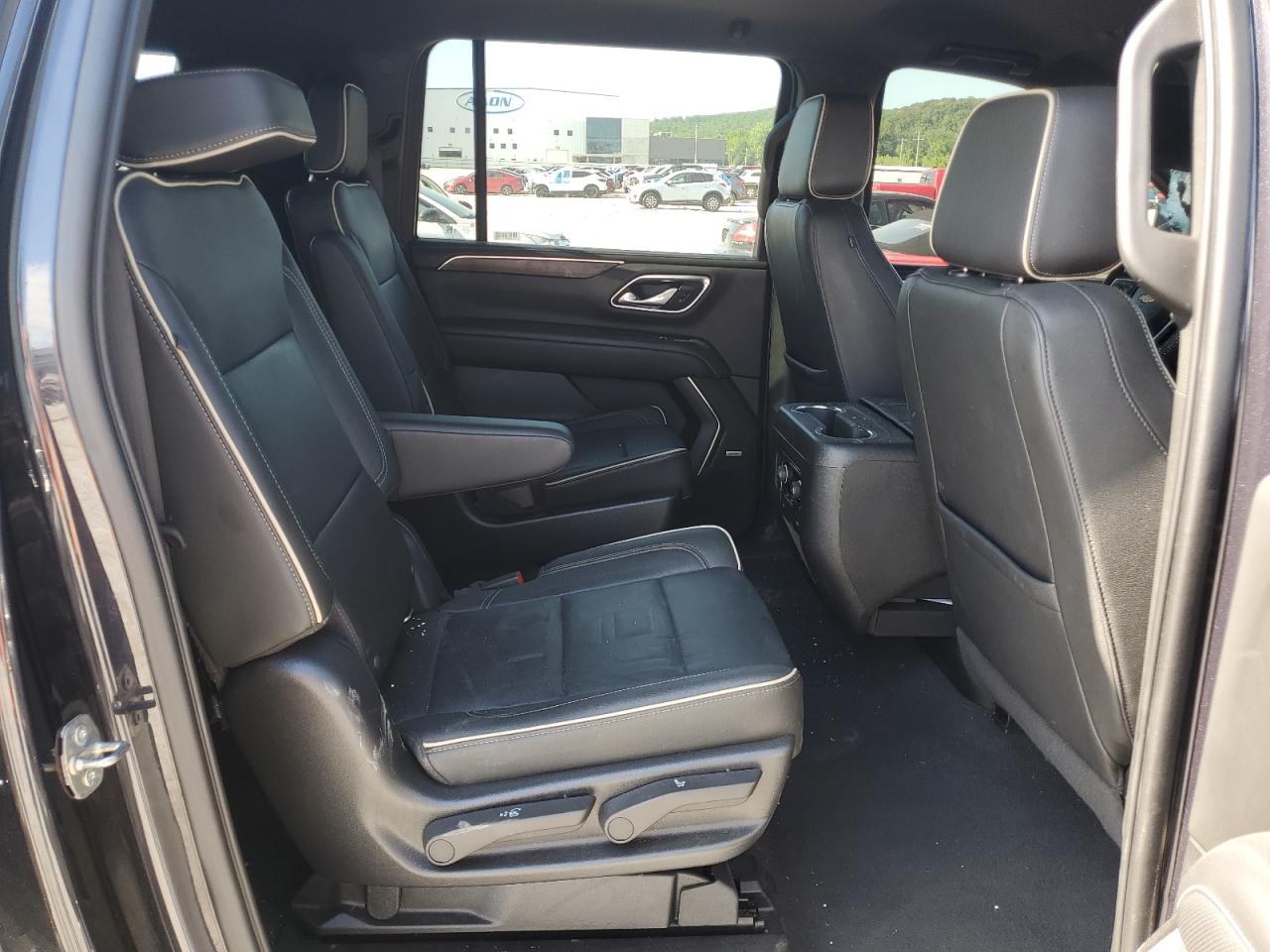 2022 Chevrolet Suburban K1500 Premier VIN: 1GNSKFKD4NR139211 Lot: 61656155