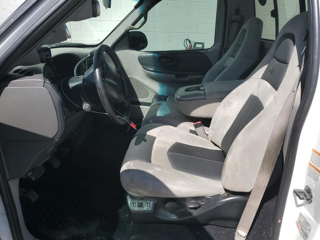 2000 Ford F150 Svt Lightning VIN: 2FTZF073XYCA68722 Lot: 61056675