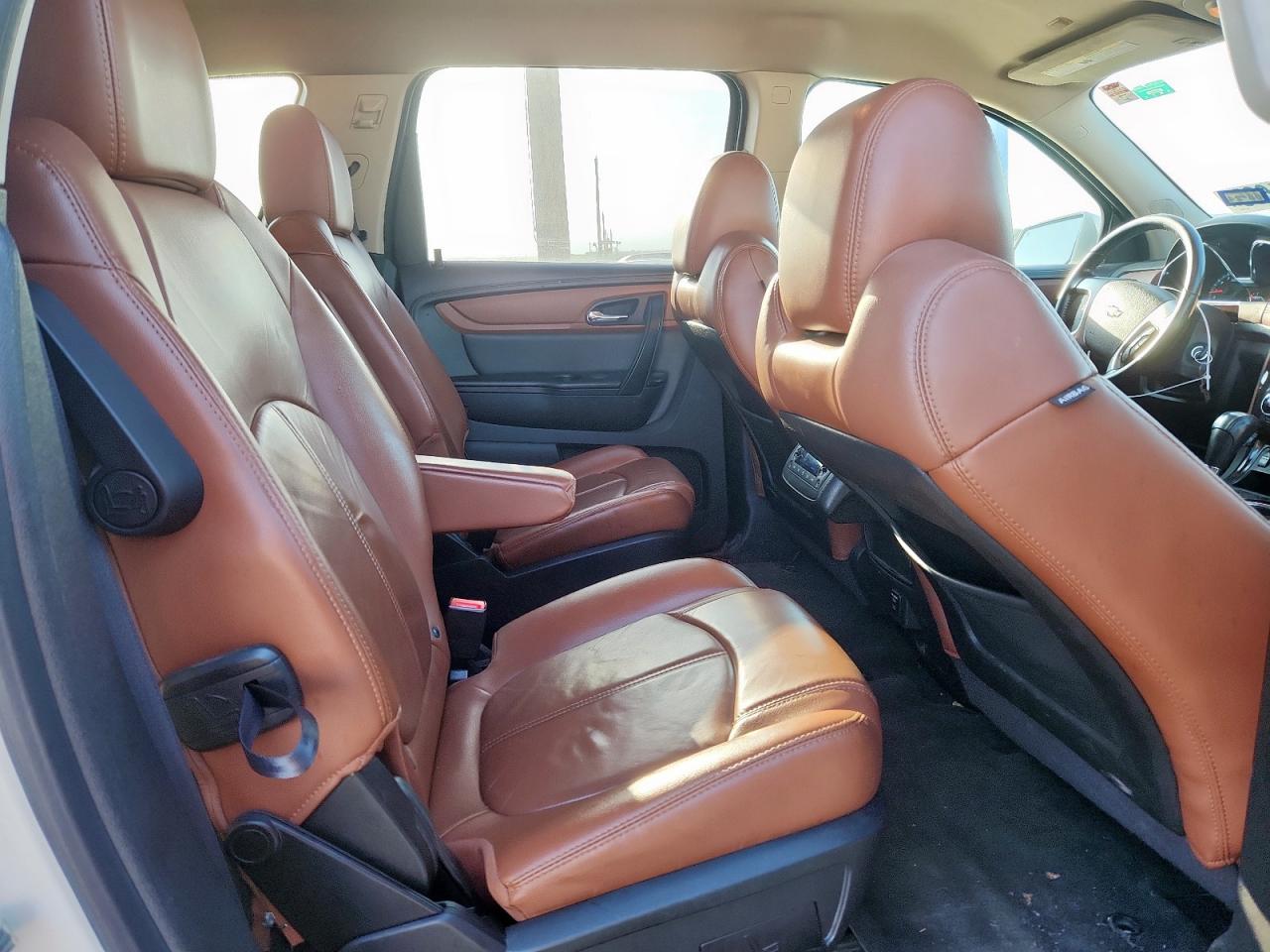 CHEVROLET TRAVERSE 2015 VIN 1GNKRHKD9FJ274871 photo 11