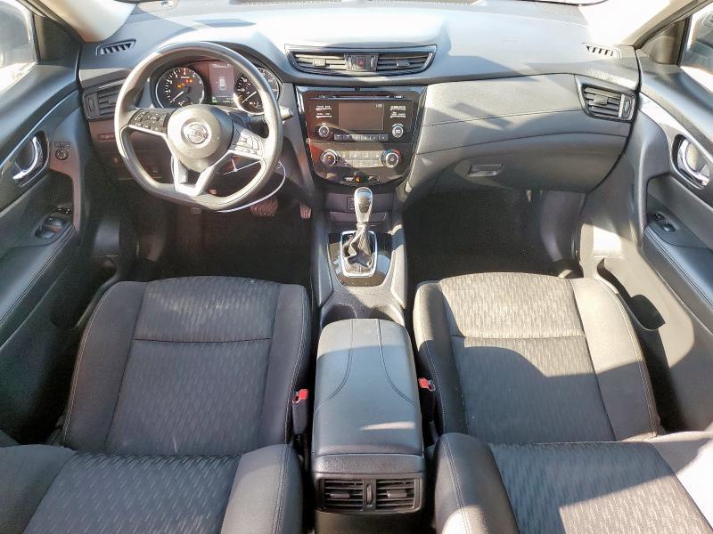  NISSAN ROGUE 2017 Серебристый