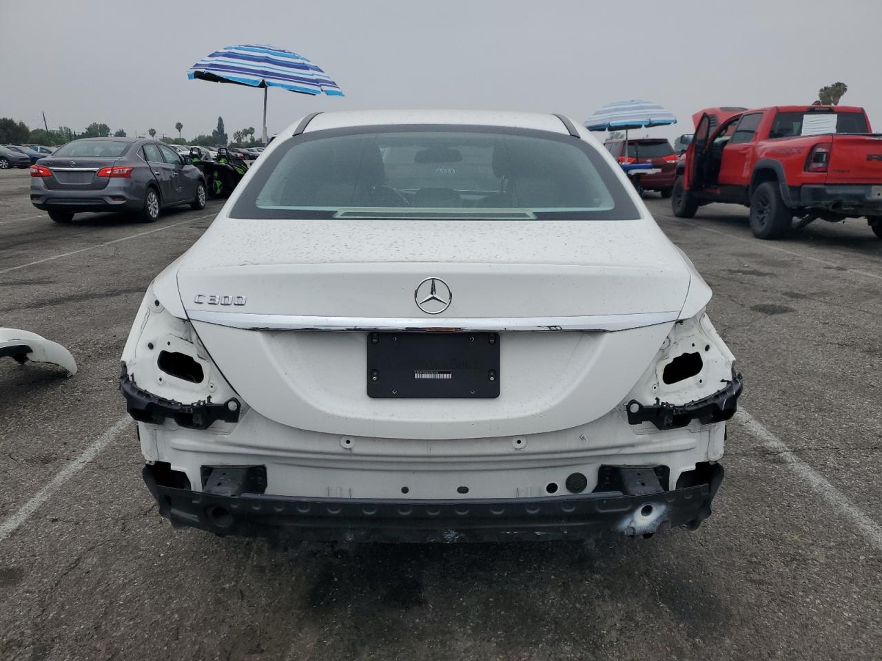 2015 Mercedes-Benz C 300 VIN: 55SWF4JB1FU053525 Lot: 57642055