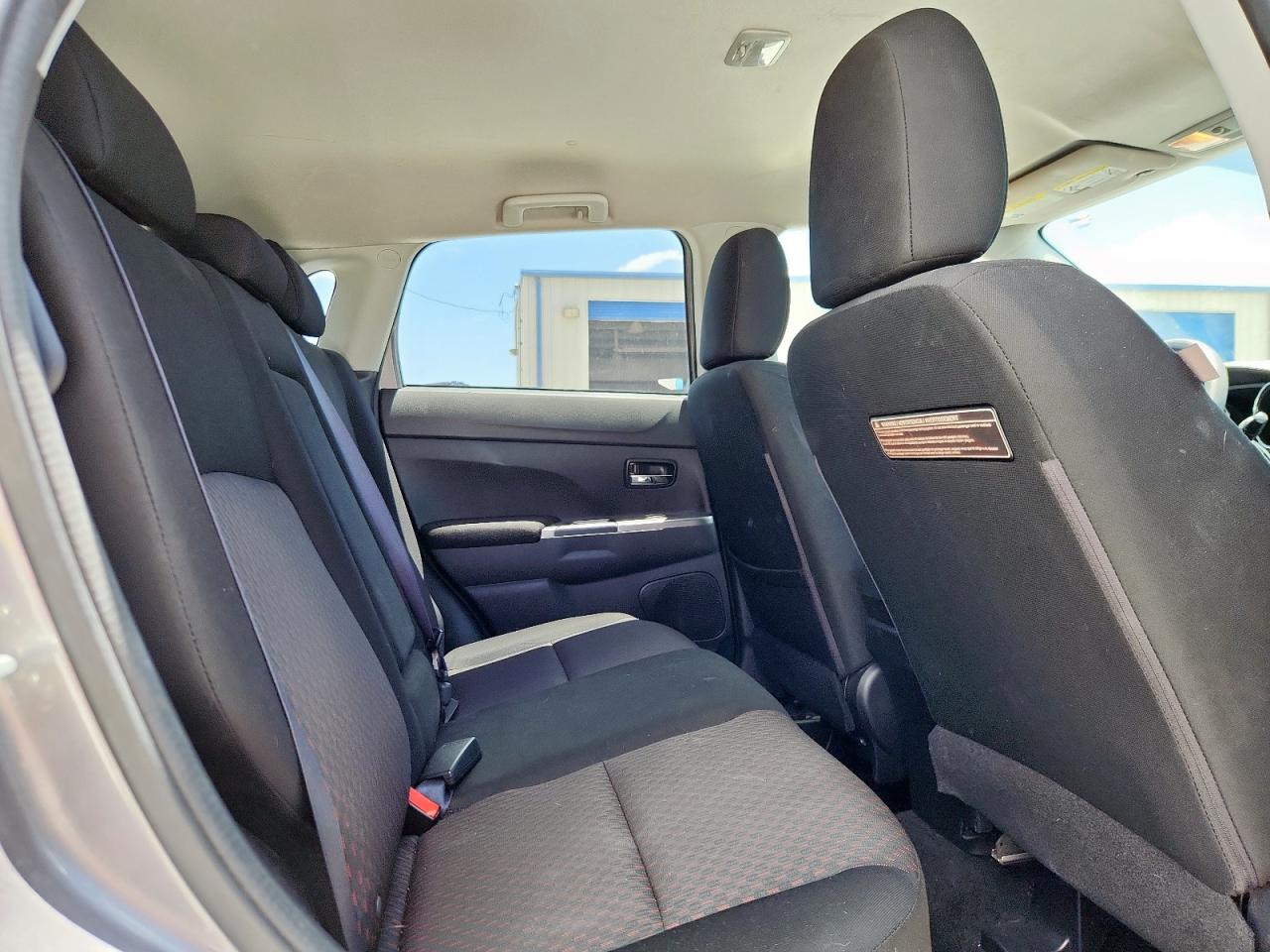 2018 Mitsubishi Outlander Sport Es VIN: JA4AP3AU4JZ008841 Lot: 62871525