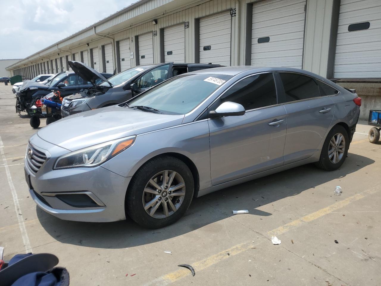 Louisville, KY에서 판매 중인 2016 Hyundai Sonata Se - Rear End