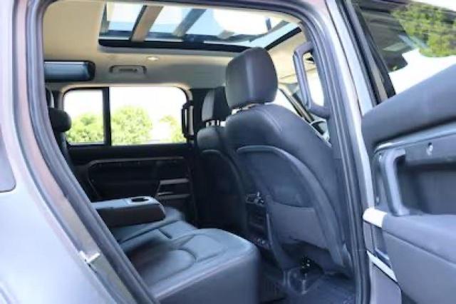  LAND ROVER DEFENDER 2023 Srebrny