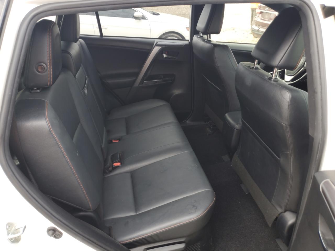 2017 Toyota Rav4 Hv Se VIN: JTMJJREV4HD103677 Lot: 62130795