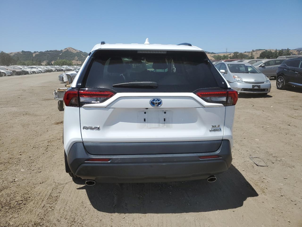 2021 Toyota Rav4 Xle VIN: 2T3RWRFV9MW120068 Lot: 62876905