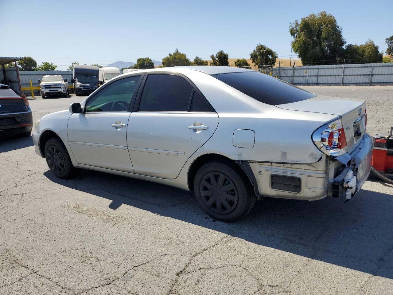 TOYOTA CAMRY 2005 VIN 4T1BE32K15U514400 photo 2